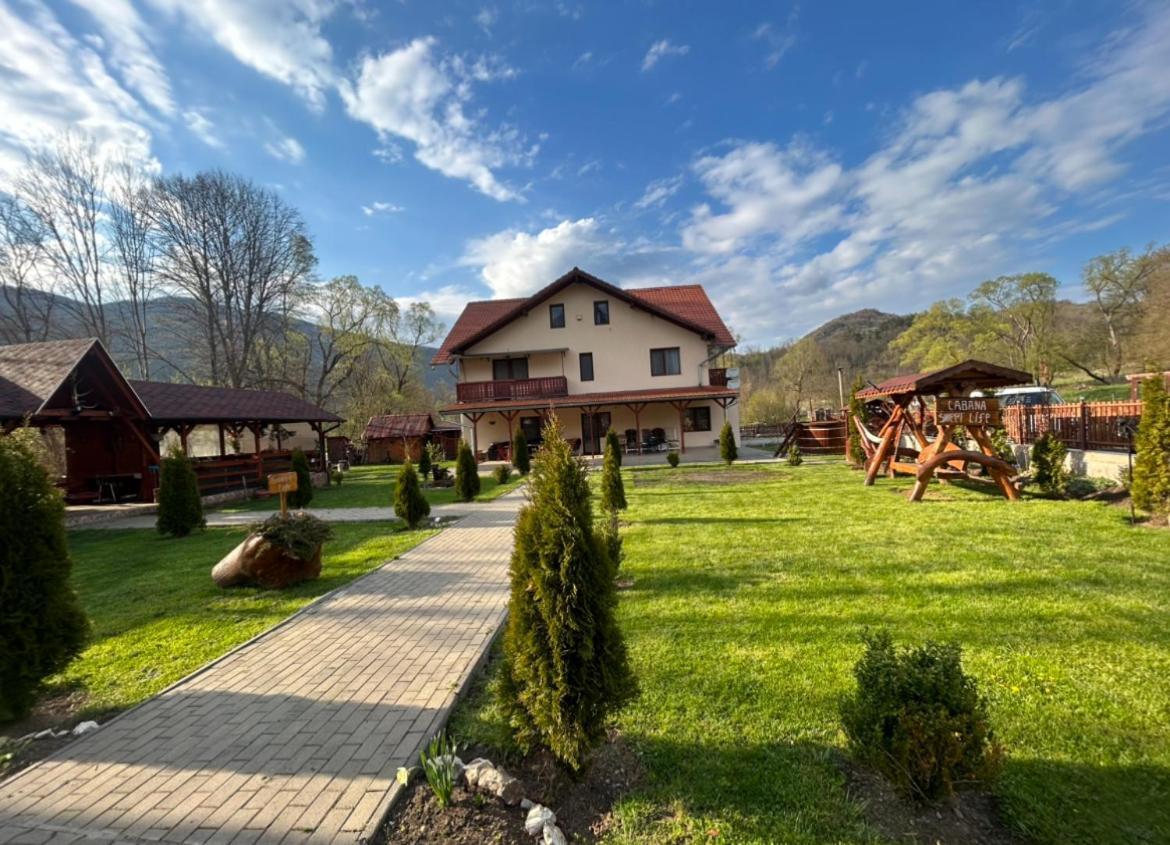Sweetlife Lodge *